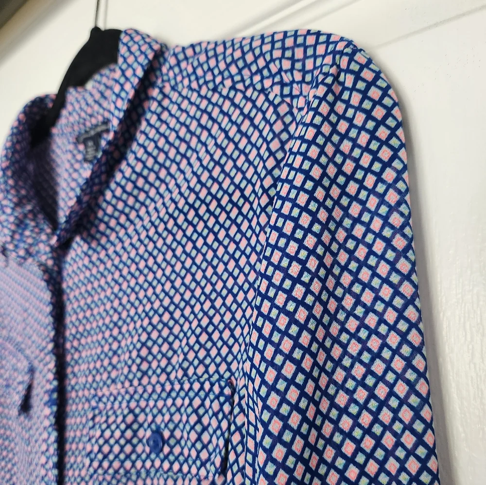 Bold Patterned Button-Up Blouse - Picture 3 of 7